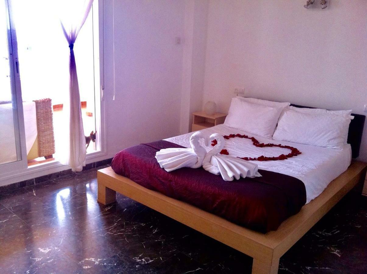 Huoneisto Penthouse With Private Roof Terrace And Jacuzzi