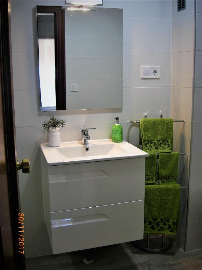 En La Costa Del Sol , Apartment