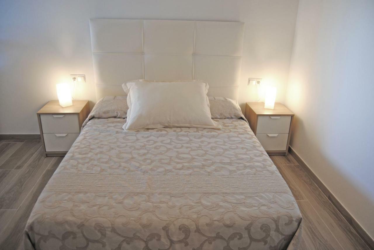 Recently Refurbished With Sea Views. *