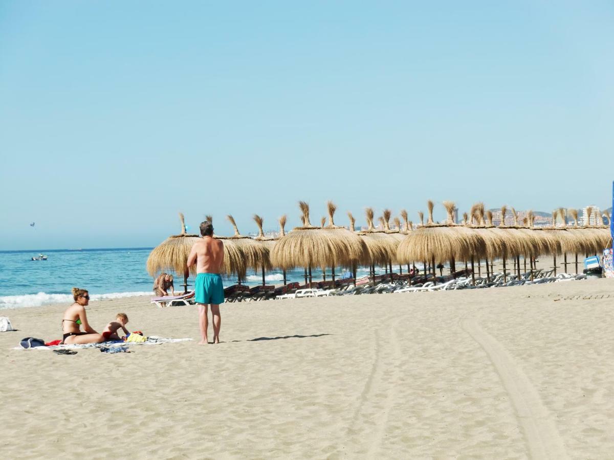 Apartamento Con Piscina A 150 Metros Playa Netflix P Video Aire Acondicionado Calefaccion Toallas Y Sillas Playa Sombrilla 2 Terrazas Sobre Piscina Centro Ciudad 1 Smart Tv Por *