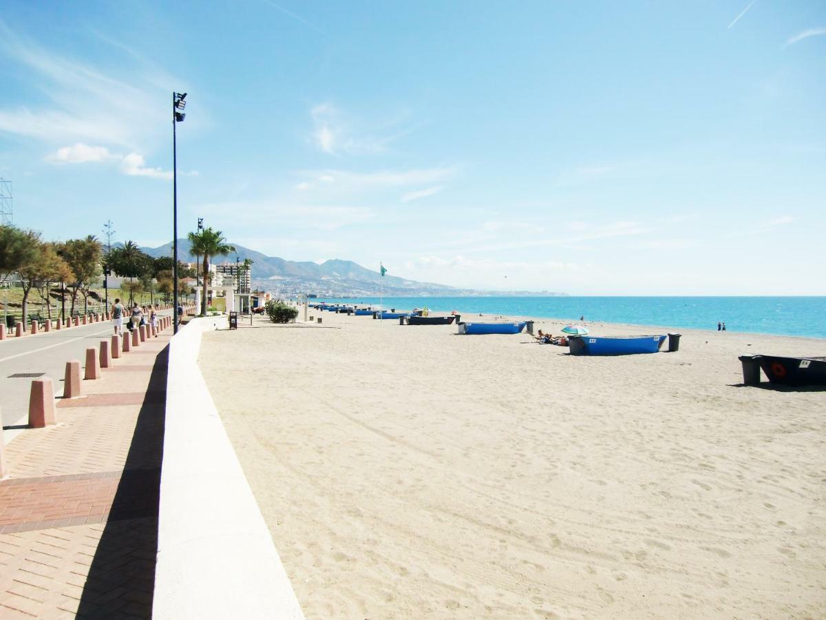 Con Piscina A 150 Metros Playa Netflix P Video Aire Acondicionado Calefaccion Toallas Y Sillas Playa Sombrilla 2 Terrazas Sobre Piscina Centro Ciudad 1 Smart Tv Por Apartamento Fuengirola