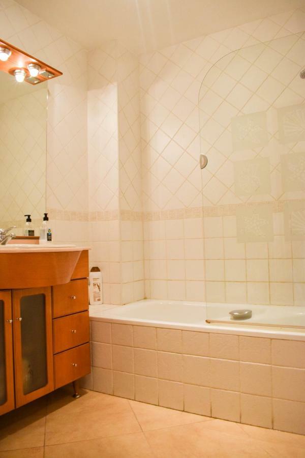 2 Bedroom Saturno Apartment *