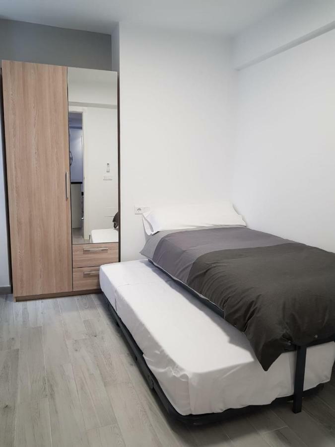 Apartamento Calle De La Iglesia 42 *