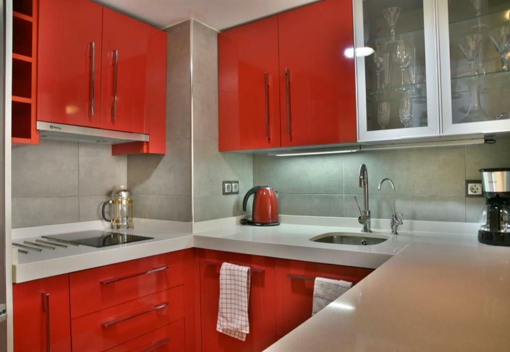 Seafront Luxury In Palmeras *