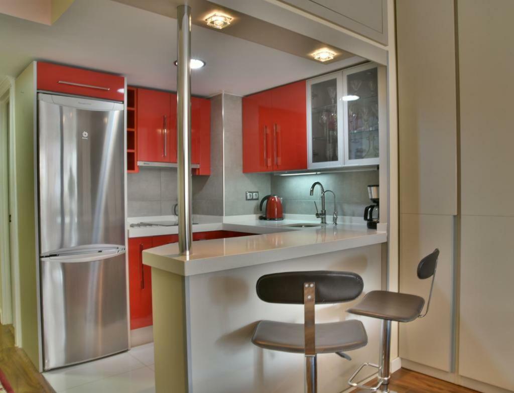 Seafront Luxury In Palmeras Apartment