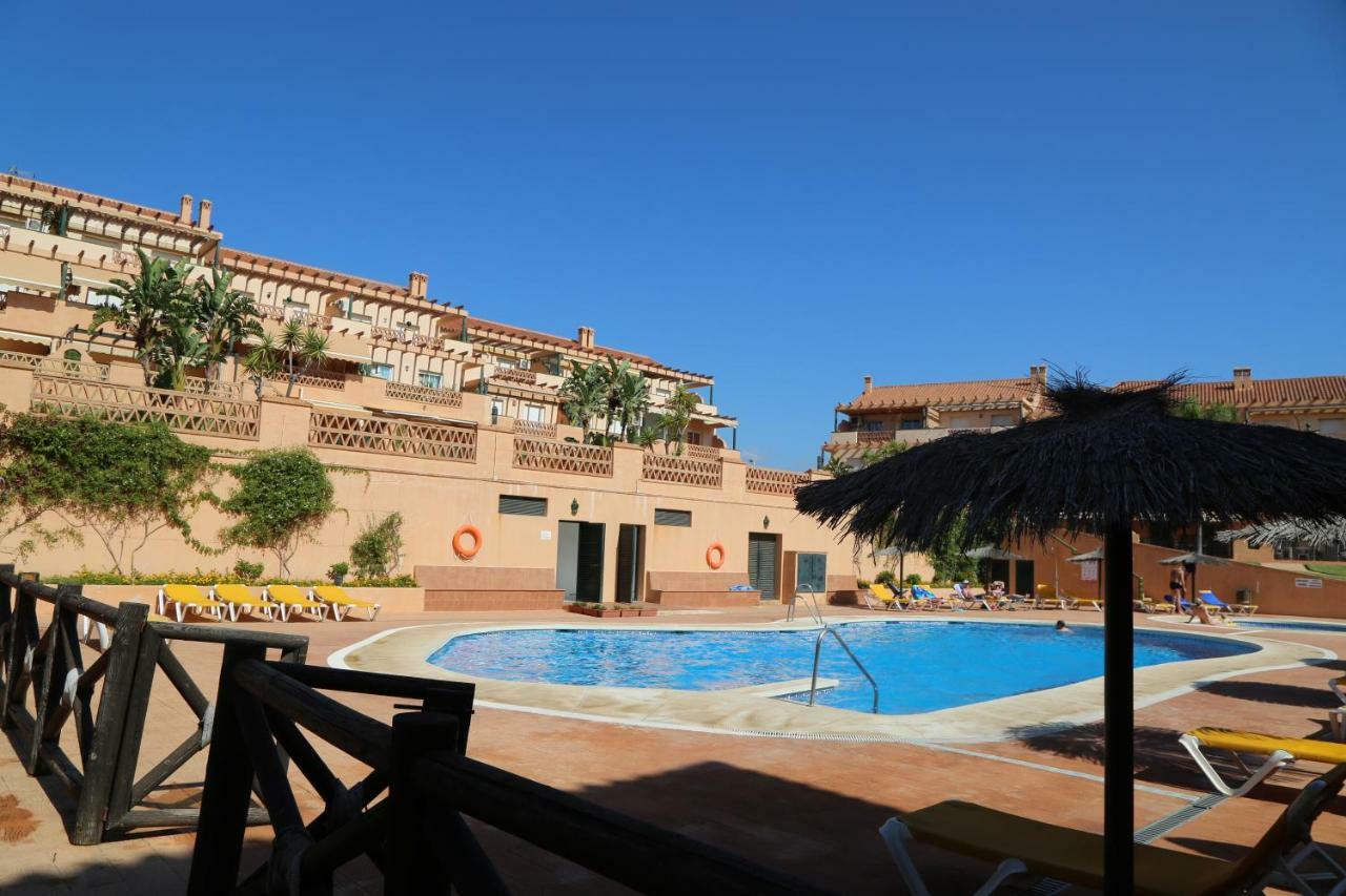 Alta Loma With Awesome Sea Views, Bbq, Sleeps 4, Wifi On Clc Site Appartement
