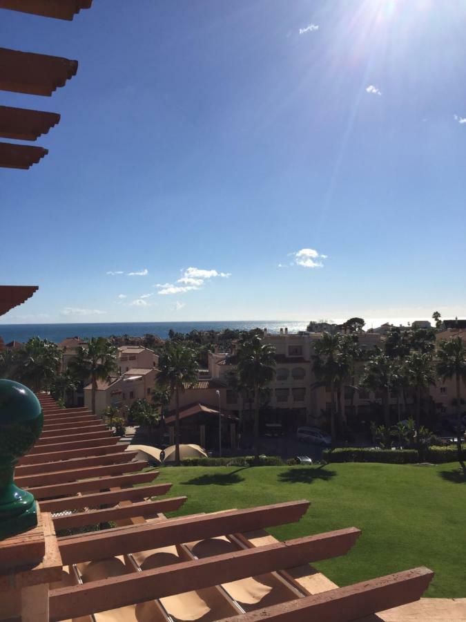 Alta Loma With Awesome Sea Views, Bbq, Sleeps 4, Wifi On Clc Site Fuengirola