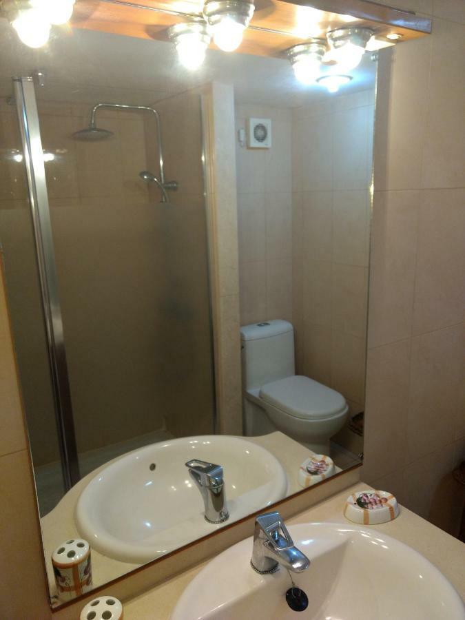 First Line Costa Del Sol Beach Suites *