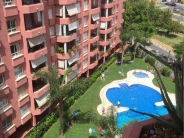 Edificio Las Pergolas En Los Boliches * Fuengirola