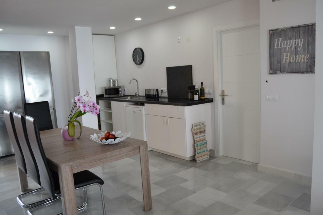 Front Penthouse - *