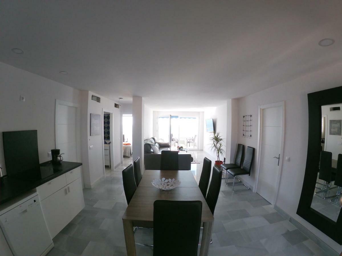Front Penthouse -