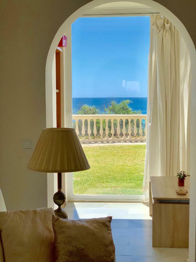 Beachfront Frente Al Mar Con Jardin Apartamento Fuengirola