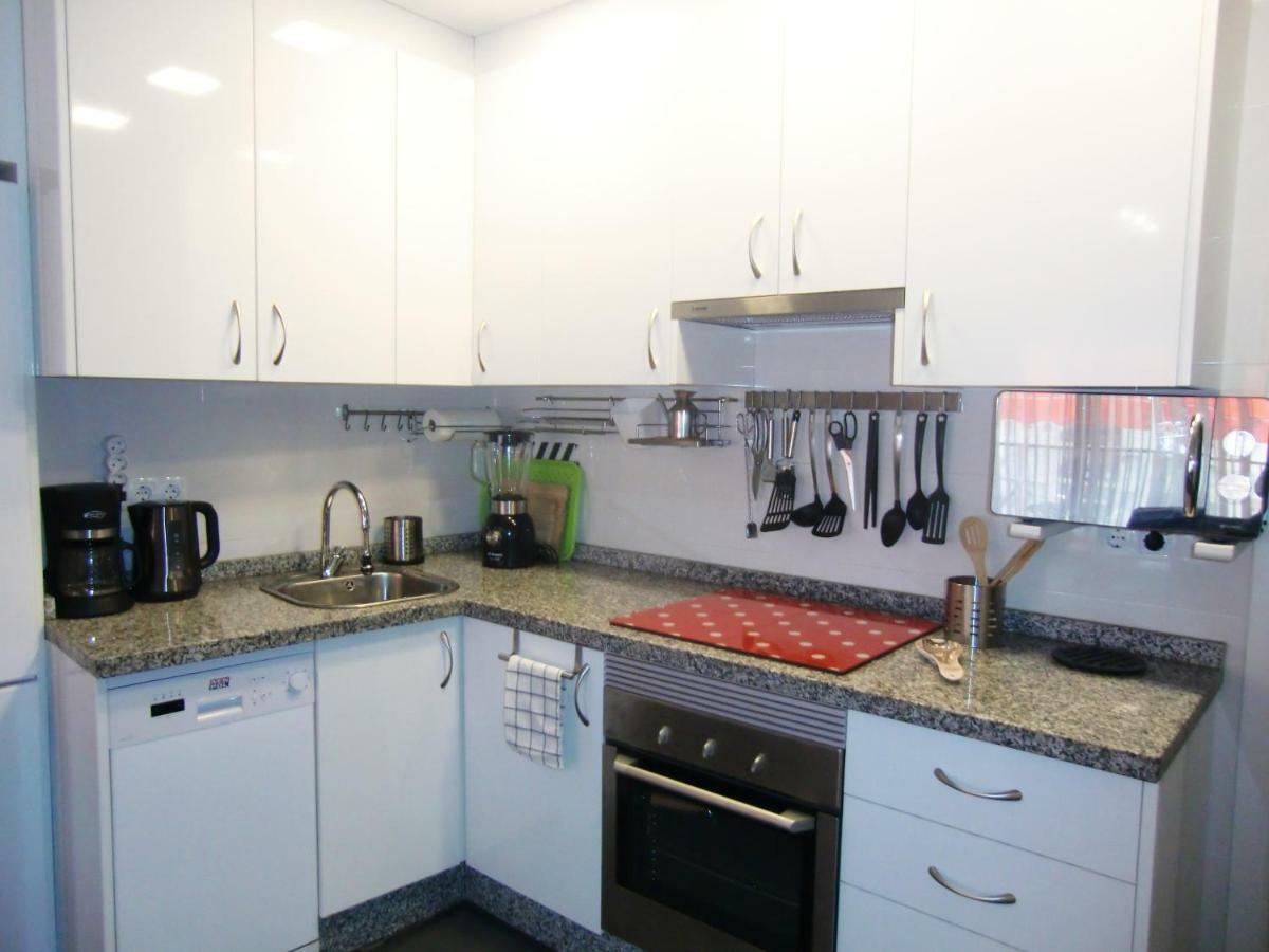 Apartamento Con Piscina A 150 Metros Playa Netflix P Video Aire Acondicionado Calefaccion Toallas Y Sillas Playa Sombrilla 2 Terrazas Sobre Piscina Centro Ciudad 1 Smart Tv Por *