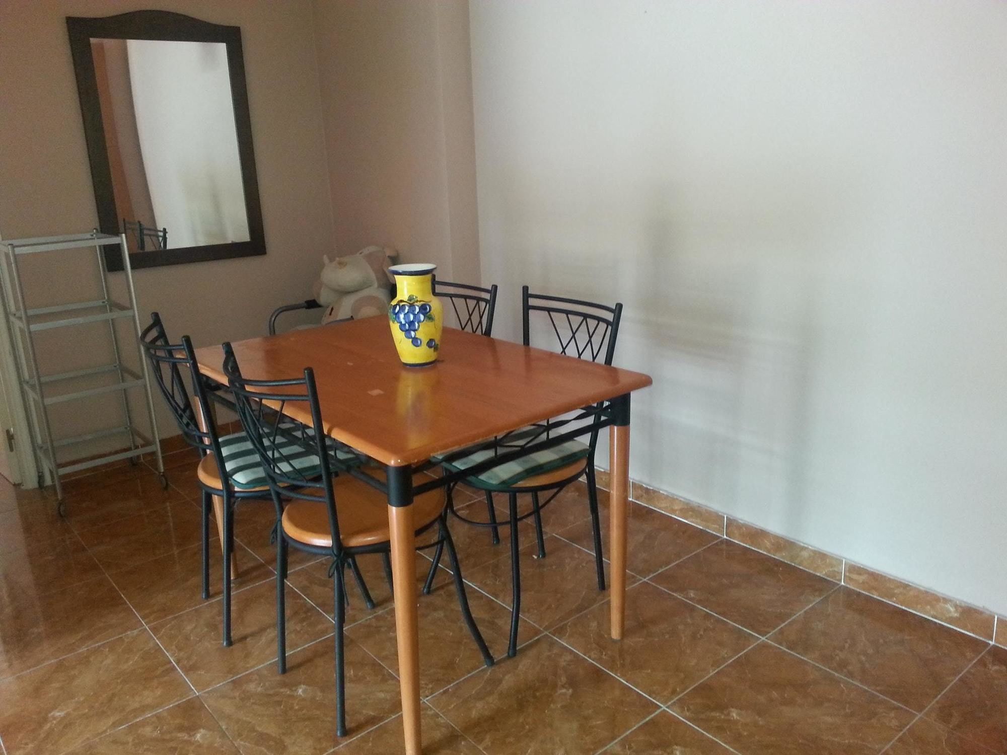 With 2 Bedrooms In Fuengirola, With Pool Access And Furnishe Apartment Fuengirola