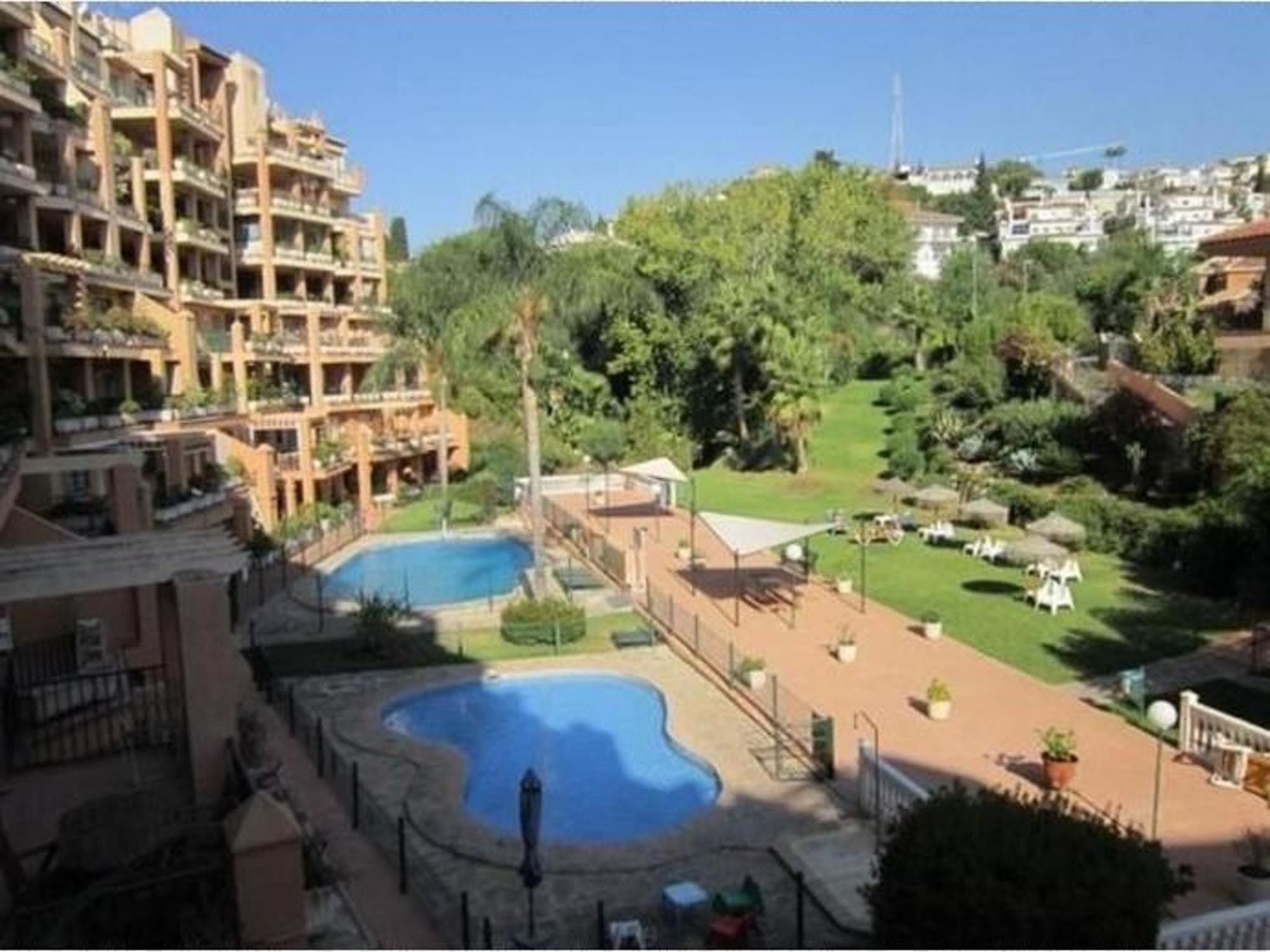 With 2 Bedrooms In Fuengirola, With Pool Access And Furnishe * Fuengirola