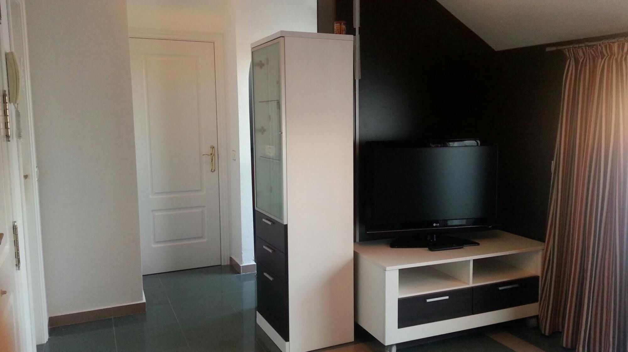 With One Bedroom In Fuengirola, With Balcony And Wifi *