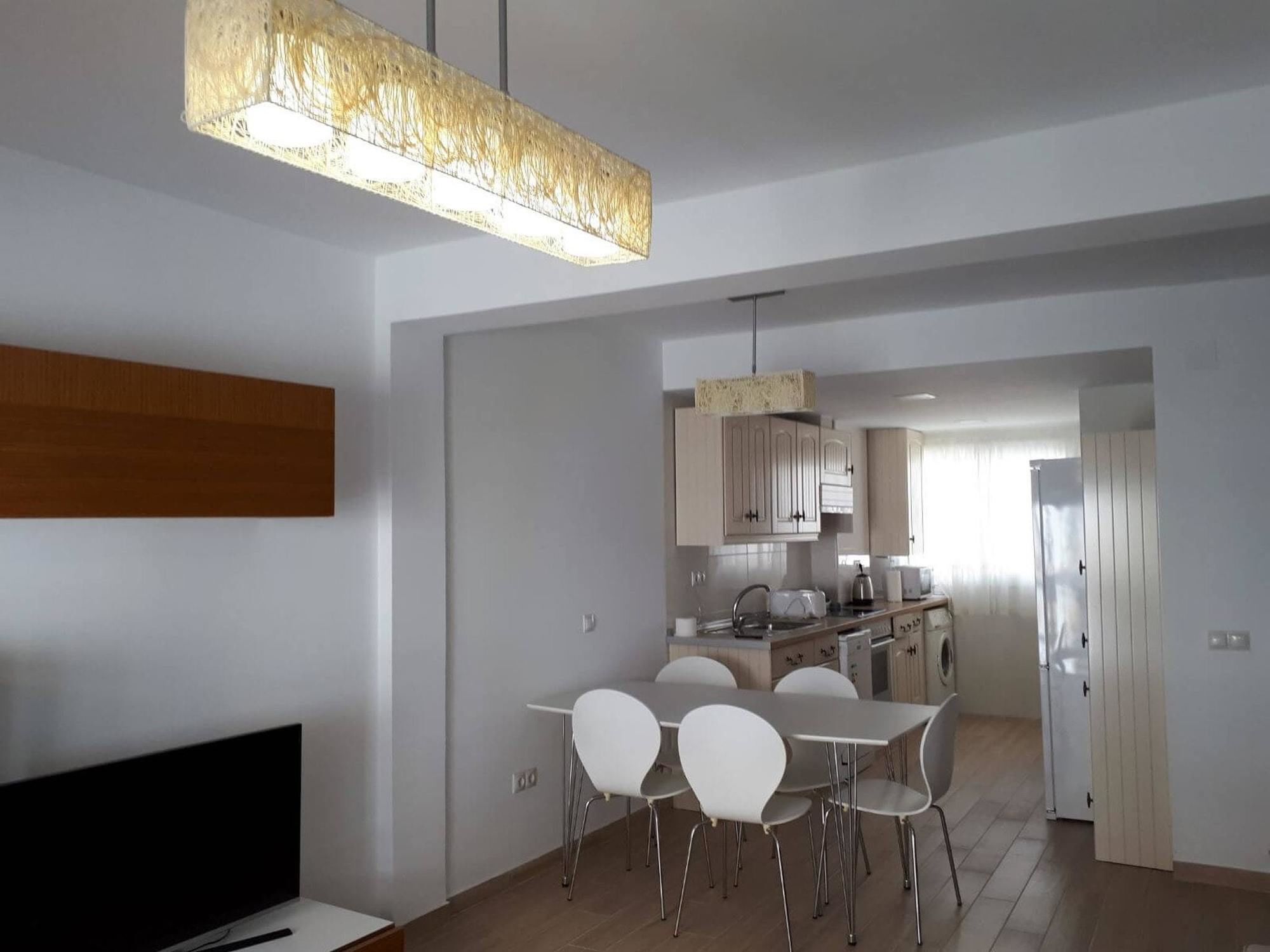 With 3 Bedrooms In Fuengirola, With Furnished Terrace - 10 M Fuengirola