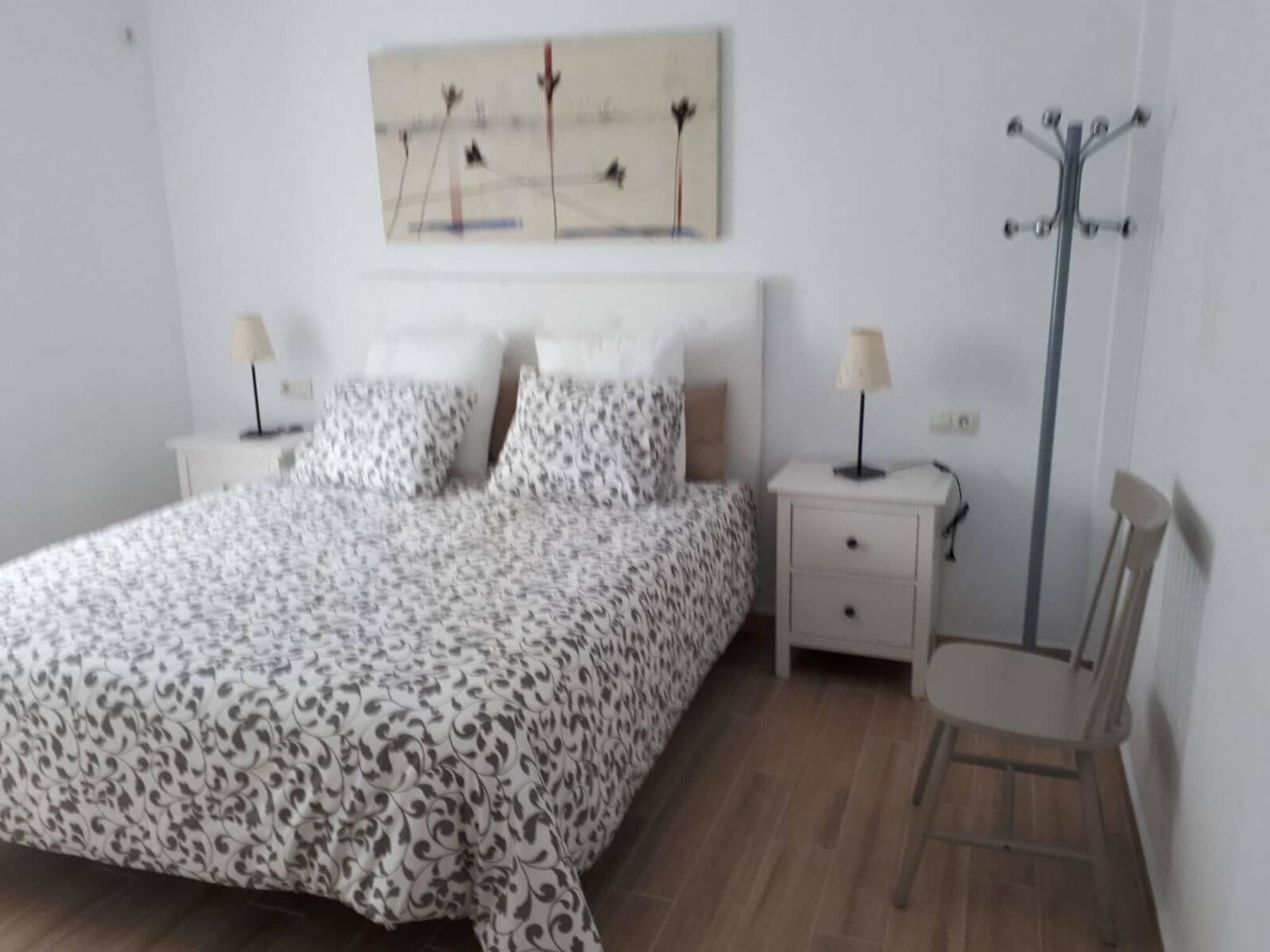 With 3 Bedrooms In Fuengirola, With Furnished Terrace - 10 M *