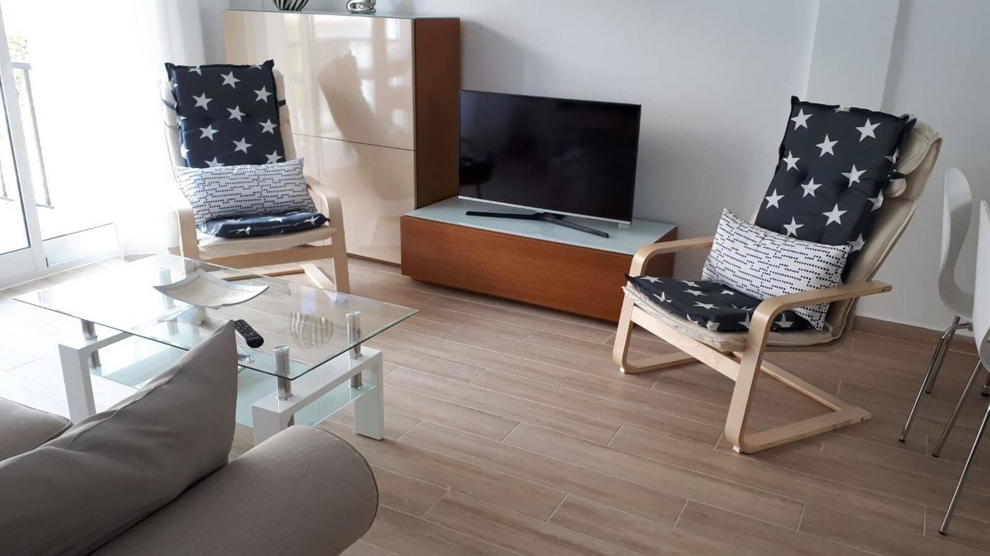 With 3 Bedrooms In Fuengirola, With Furnished Terrace - 10 M Apartment