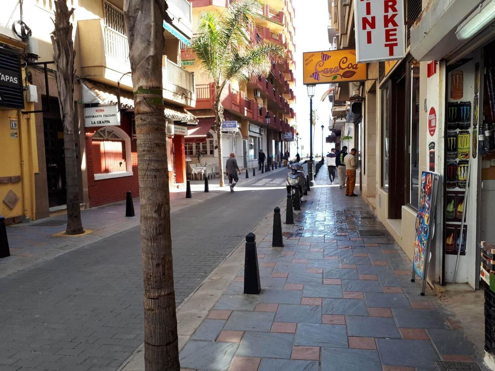 With 3 Bedrooms In Fuengirola, With Furnished Terrace - 10 M * Fuengirola