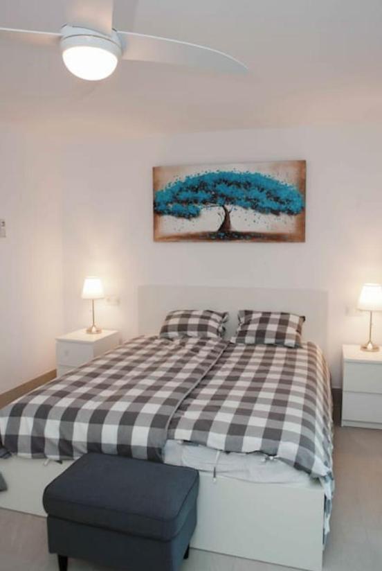 Villa Luxury With Heated Pool For 12 To 14 People *