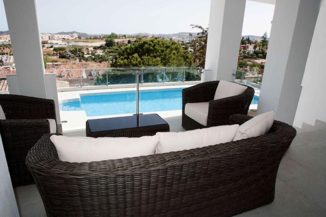 Villa Luxury With Heated Pool For 12 To 14 People