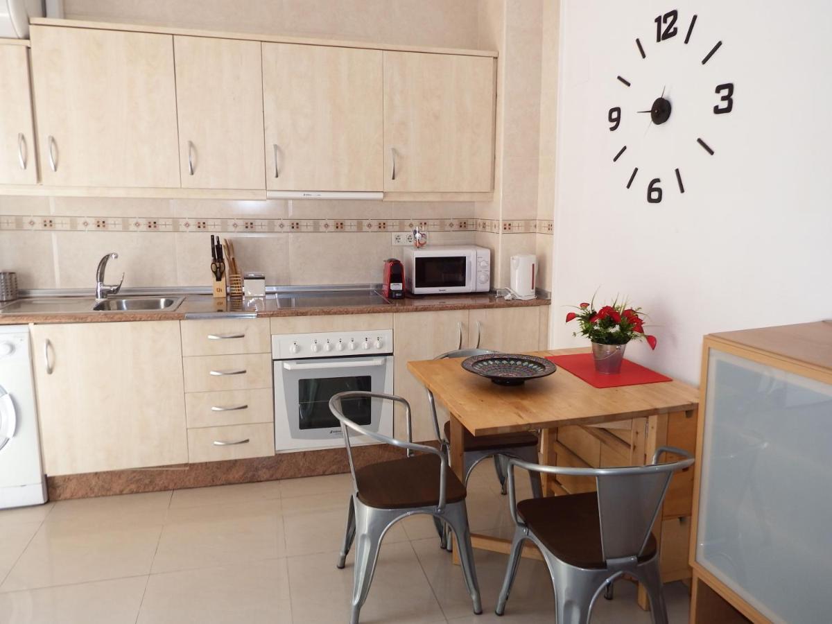 Lovely, Quiet Downtown-beach W Balcony Appartement *
