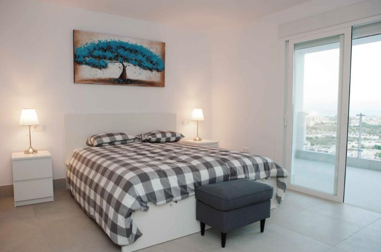 Villa Luxury With Heated Pool For 12 To 14 People