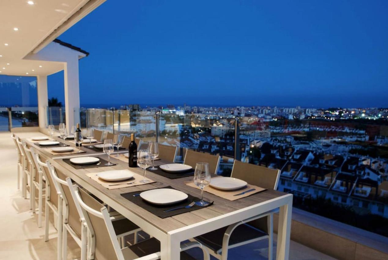 Luxury With Heated Pool For 12 To 14 People *