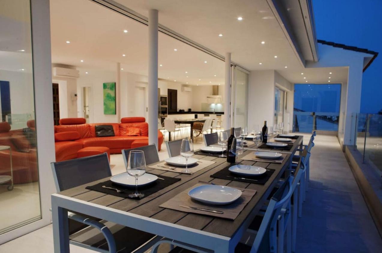 Luxury With Heated Pool For 12 To 14 People Villa Fuengirola