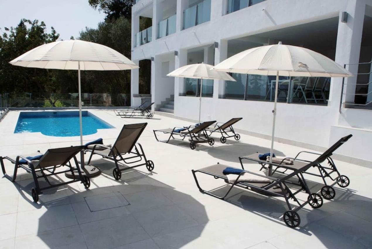 Luxury With Heated Pool For 12 To 14 People Villa Fuengirola