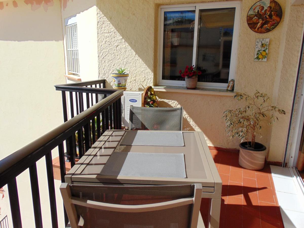 Apartamento One Bedroom, Top Floor, By The Sea,