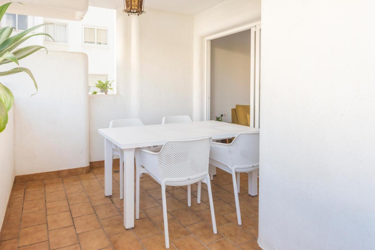 Beautiful With Terrace Near The Apartment Fuengirola
