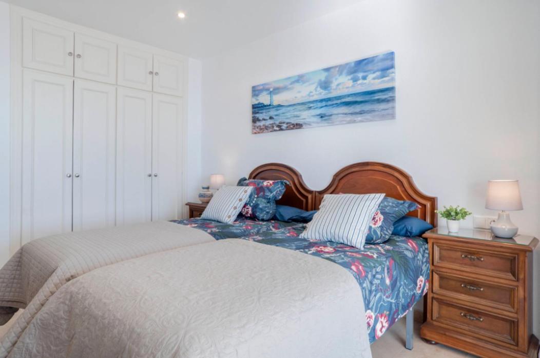 Family Aguamarina Front The Sea Free Parking Apartment *