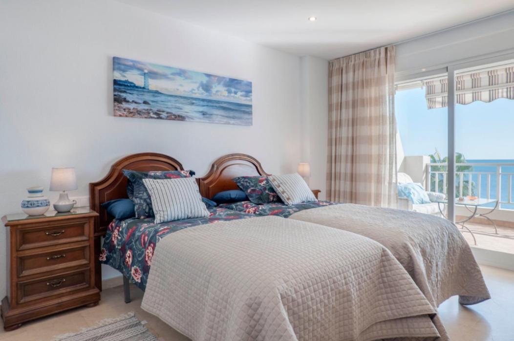 Apartment Family Aguamarina Front The Sea Free Parking Fuengirola