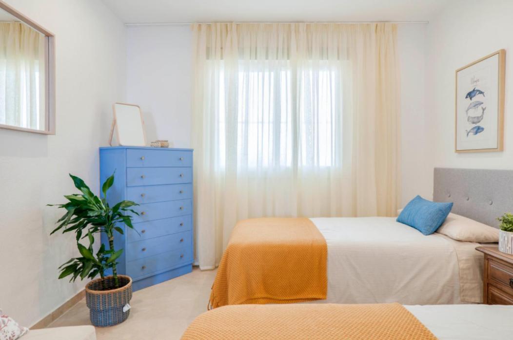 Family Aguamarina Front The Sea Free Parking Apartment