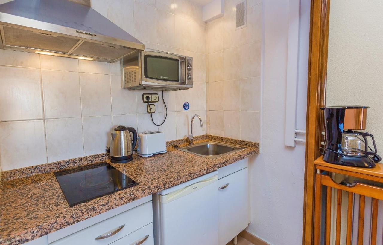 ☆beachfront 1br Ronda 4 - Ac/wifi/pool Apartment Fuengirola