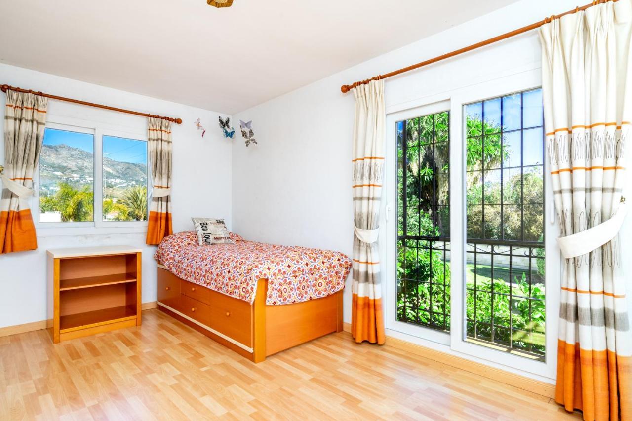 Paloma Villa *