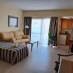 Primera Linea De Playa Y Vista Al Mar En Pyr Fuengirola Estudio