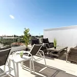 Beach Terraced House Close Town