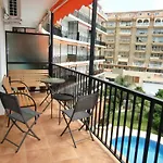 Apartamento Con Piscina A 150 Metros Playa Netflix P Video Aire Acondicionado Calefaccion Toallas Y Sillas Playa Sombrilla 2 Terrazas Una Sobre Piscina Centro Ciudad 1 Smart Tv Por Habitacion