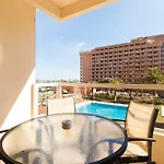 Pyr Beach And Pool Views Apartment