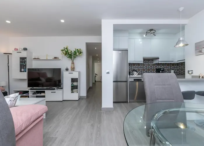 New Modern 3Br With Terrace In Fuengirola Centre
