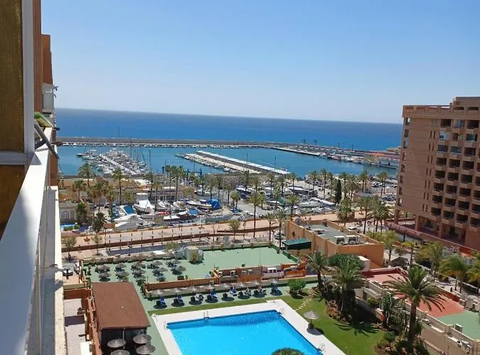 Primera Linea De Playa Y Vista Al Mar En Pyr Fuengirola Estudio
