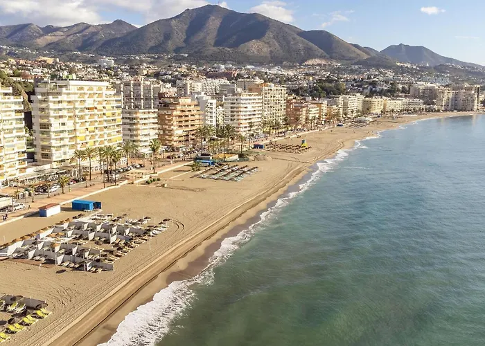 Awesome Apartment In Fuengirola With Kitchen