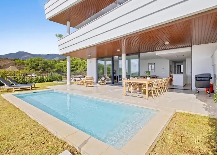 Apartamento Con Jardin Y Piscina Privada En Higueron West