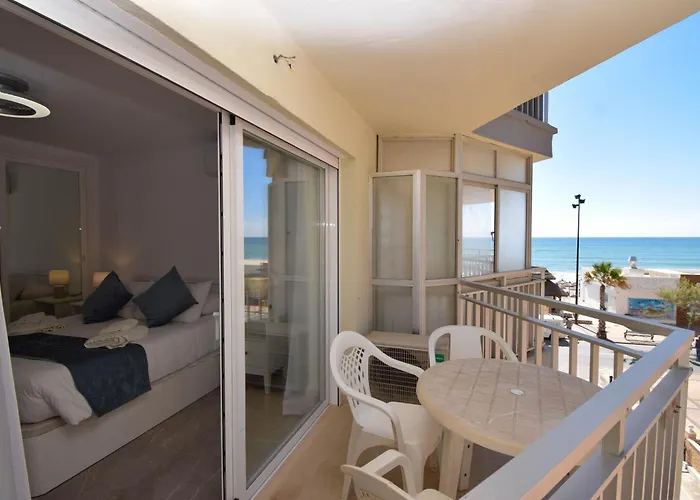 Ref 302 Beach Front Apartment In Popular Riverina