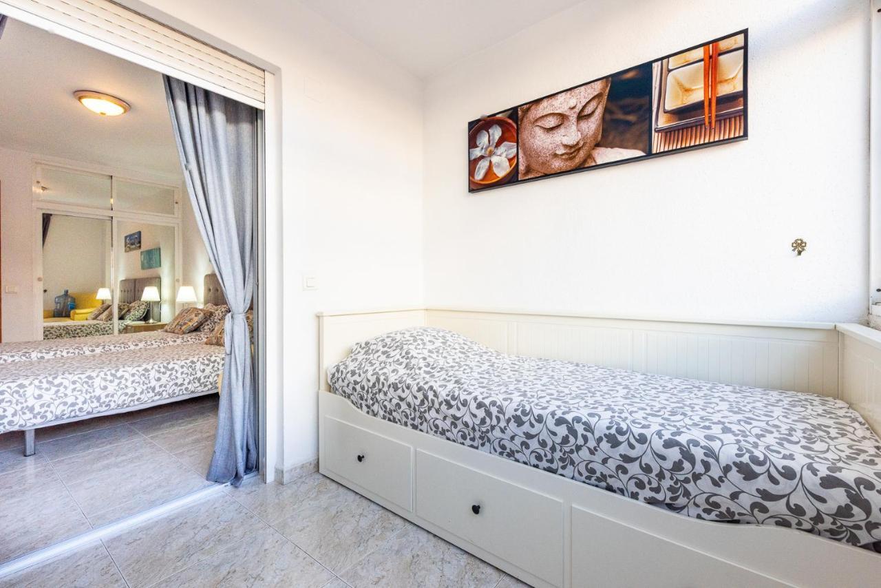 Maritimo - First Line Apartment