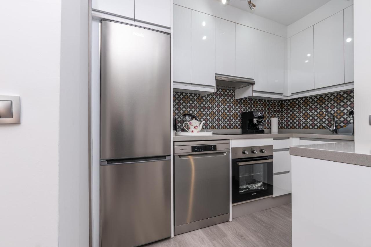 New Modern 3br With Terrace In Centre Apartment