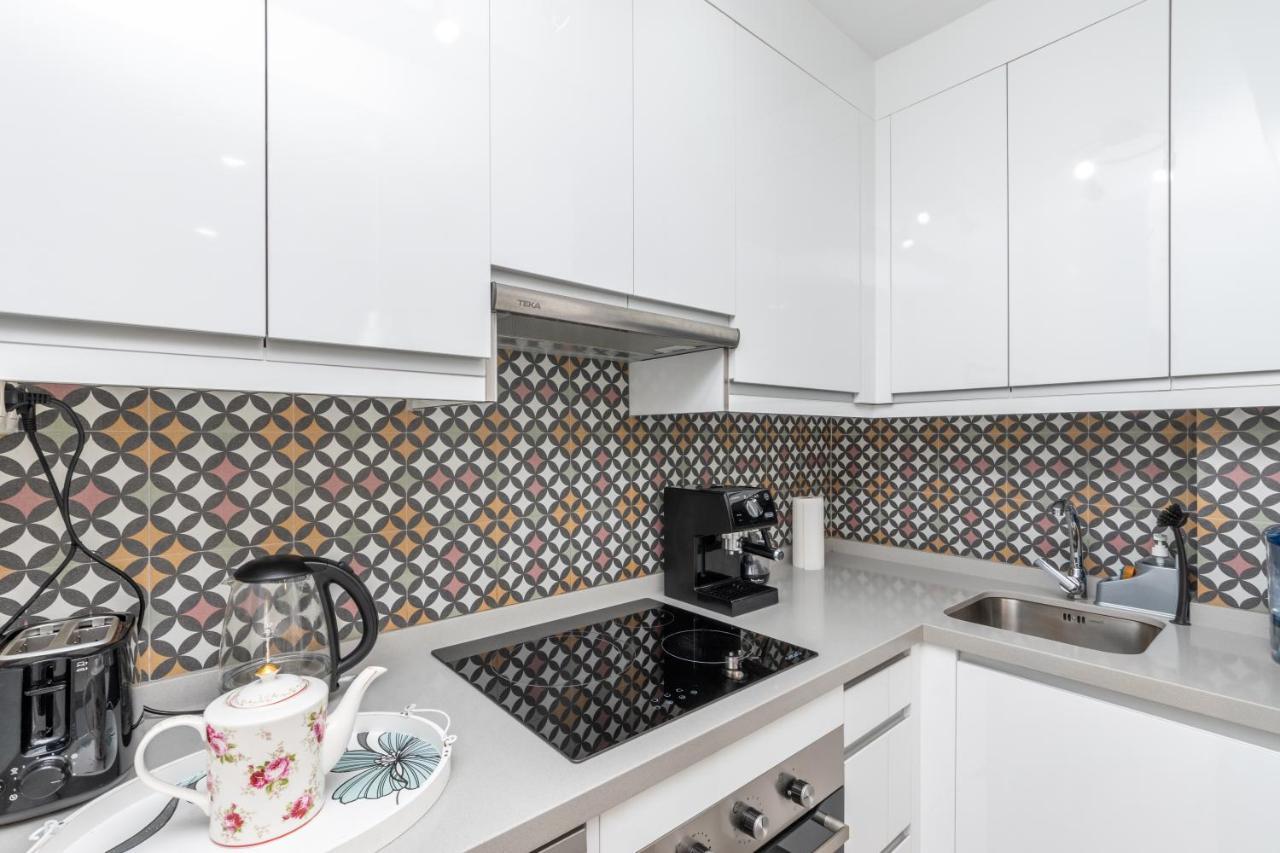 Apartment New Modern 3br With Terrace In Centre *